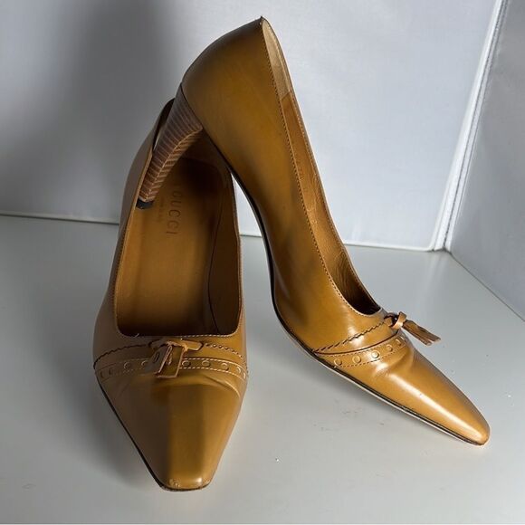 Vintage Authentic Gucci Heels. - Picture 11 of 12